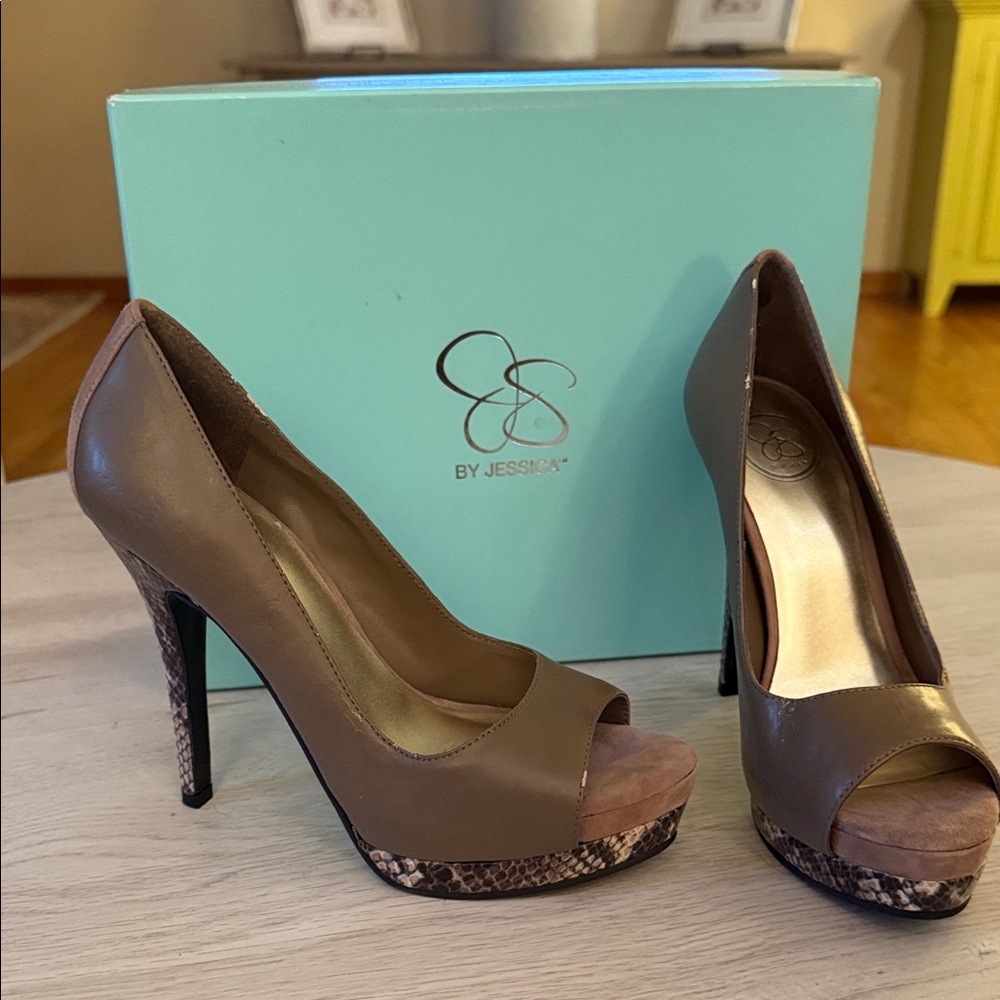 Jessica Simpson Tan Peep Toe Heels with Snakeskin Detail